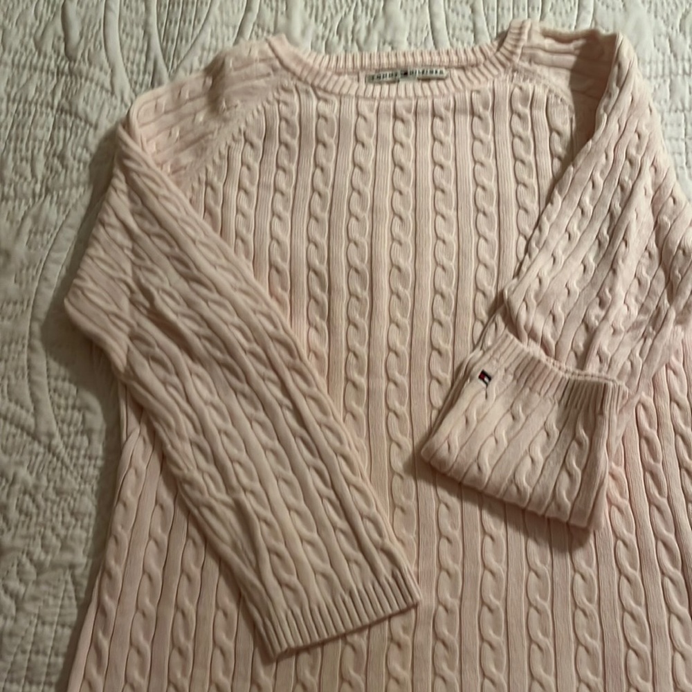 Beautiful Tommy Hilfiger sweater
